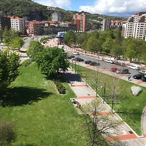 Amezola 2- Habitación Con Baño Exterior De Uso Privado En Casa Compartida , Bilbao España